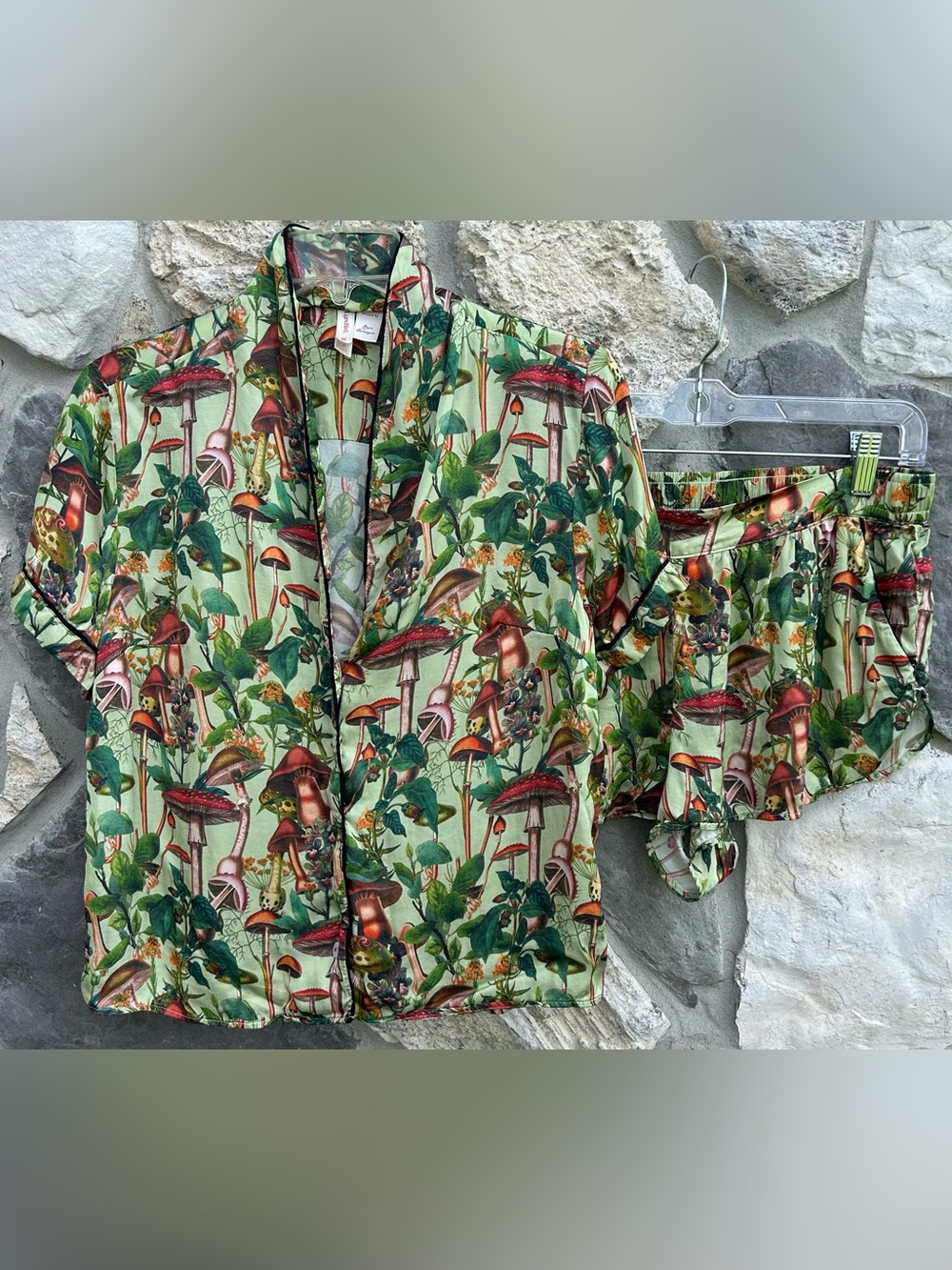 Anthropologie Lyrebird Pajamas Size S Mushroom Garden Fairy Whimsy Psychedelic